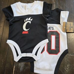 Cincinnati Bearcats 0-3mo 2pc Set Bodysuits Rivalry Threads 91 NWT